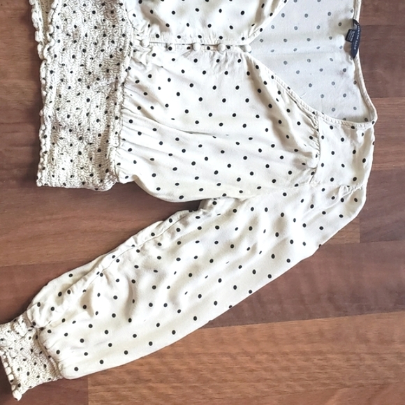 Polka-dot Gathered Long Sleeve Crop Top - Picture 2 of 3